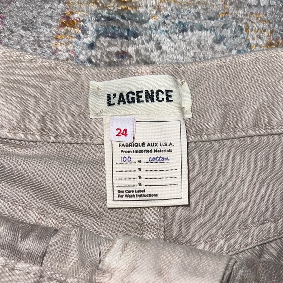 Off white shorts - Picture 3 of 4